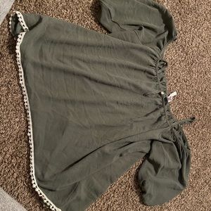 Large boutique top. Olive green.